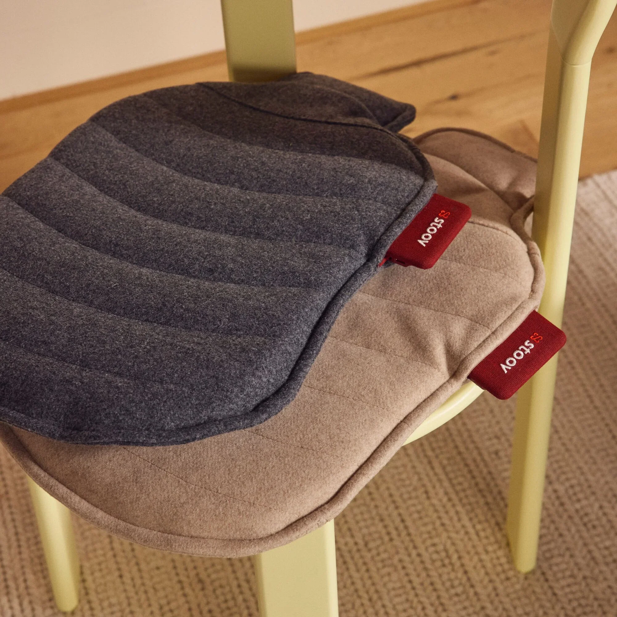 Huddle cushion in grey Original fabric